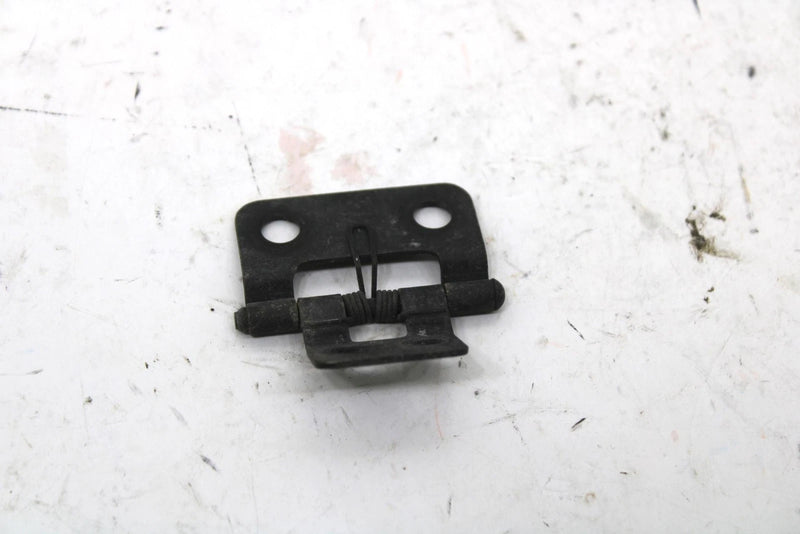 1985 Yamaha Enticer 340 Oem Storage Compartment Hinge 8K4-77470-00-00 SY132