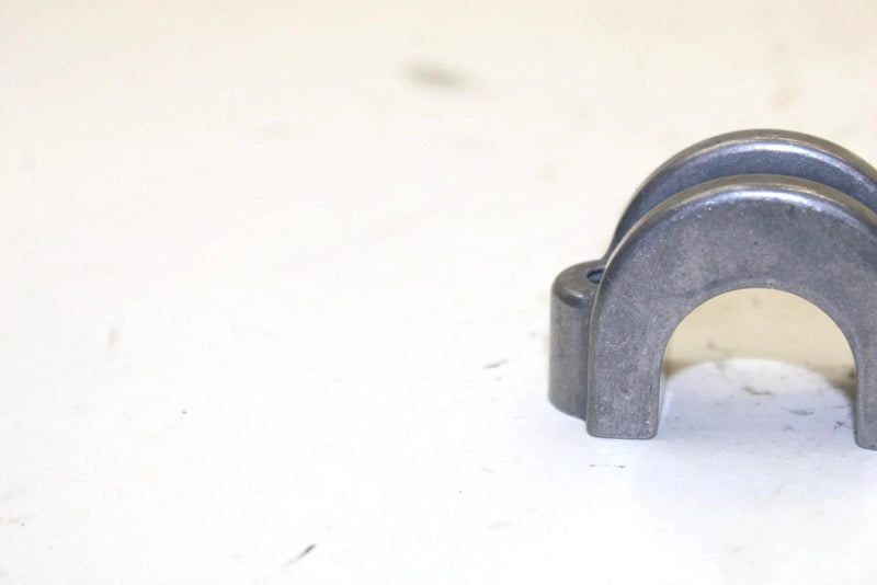 1990 Kawasaki Jet Ski 650 Sx Oem Handlebar Clamp 92037-503 Q1784
