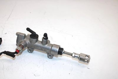 14 Can-am Outlander Max 400 Efi Oem Rear Brake Master Cylinder 705600255 AB6