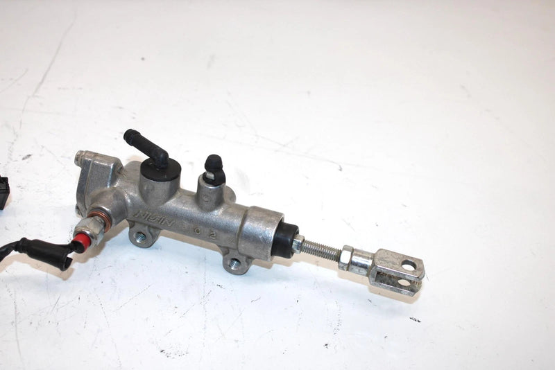 14 Can-am Outlander Max 400 Efi Oem Rear Brake Master Cylinder 705600255 AB6