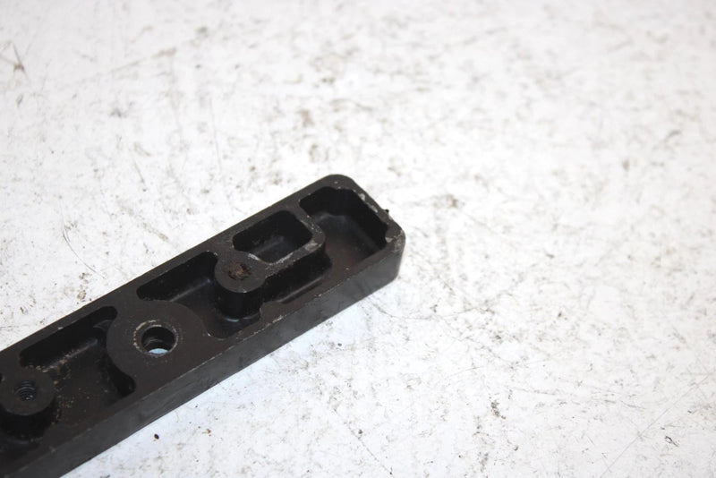 1990 Kawasaki 650 Ts Oem Right Exhaust Mount 39009-3703 JK8