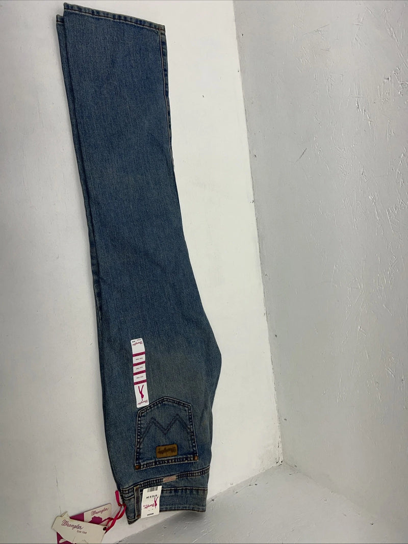 New Women’s Wrangler Light Wash Low Rise Denim Jeans. 9/10x34 N-7