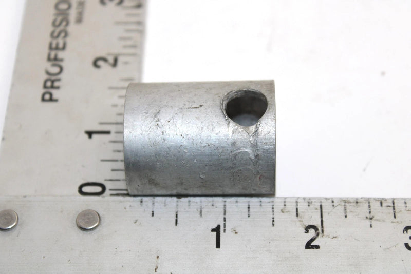 Ski-doo Oem Outer Rear Axle Spacer Pair (Hole) 503189809 Q4686