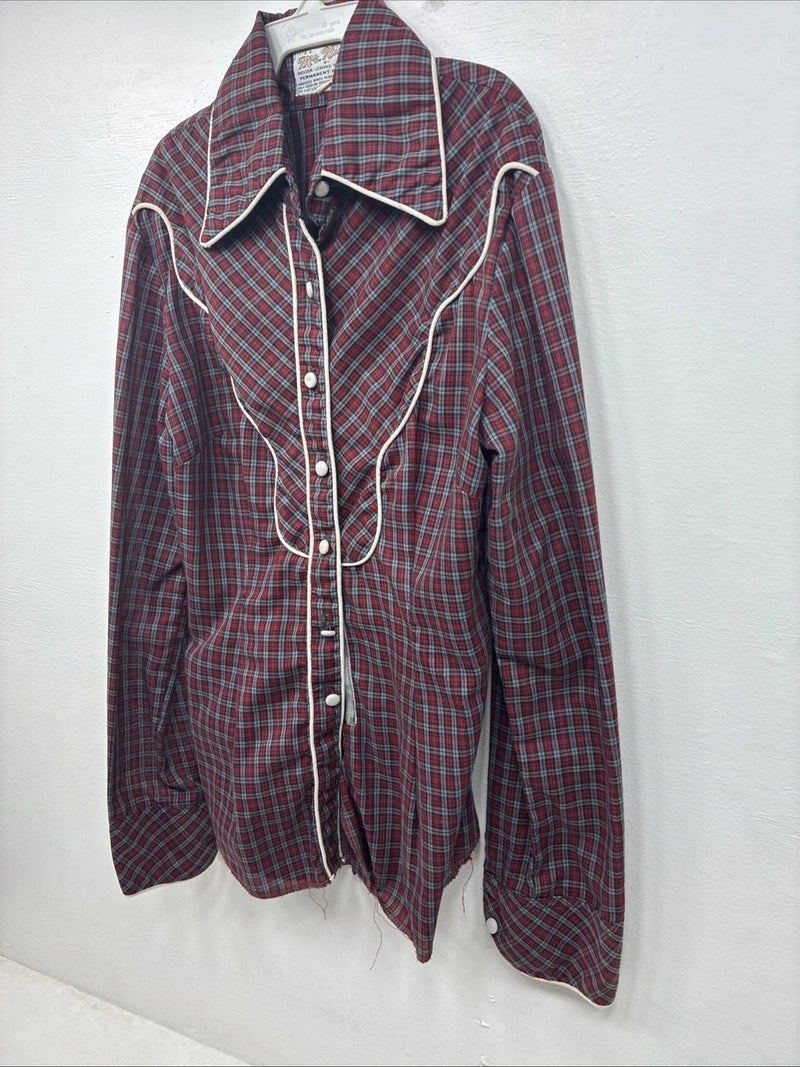 New Women’s Mr. Nick Red Plaid Long sleeve Button Up Size 8 Small KK-47