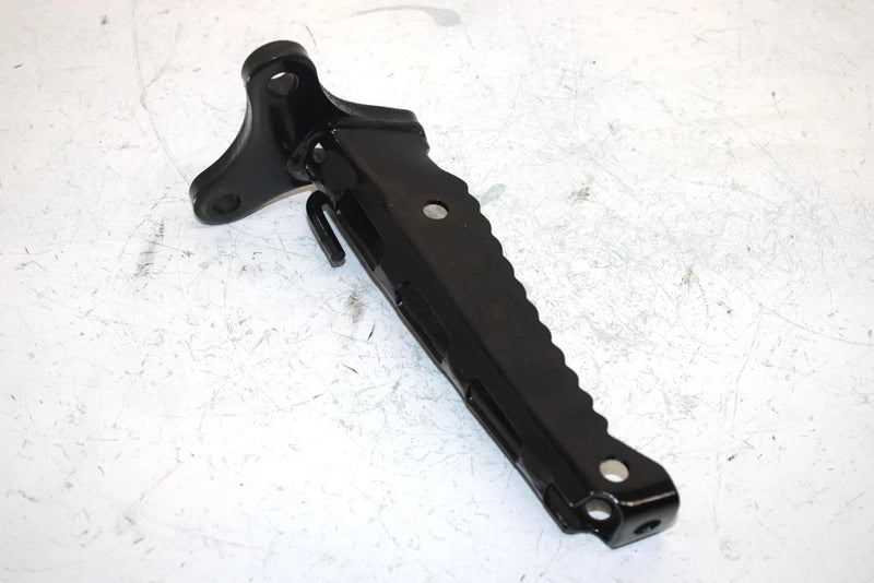 93 Yamaha  Timberwolf  2wd Oem Right Footrest 4BD-27421-00-00 AY34