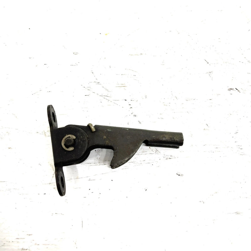 85-89 Yamaha Moto 4 YFM200DX OEM Rear Seat Latch 29U-24776-00-00 AY68