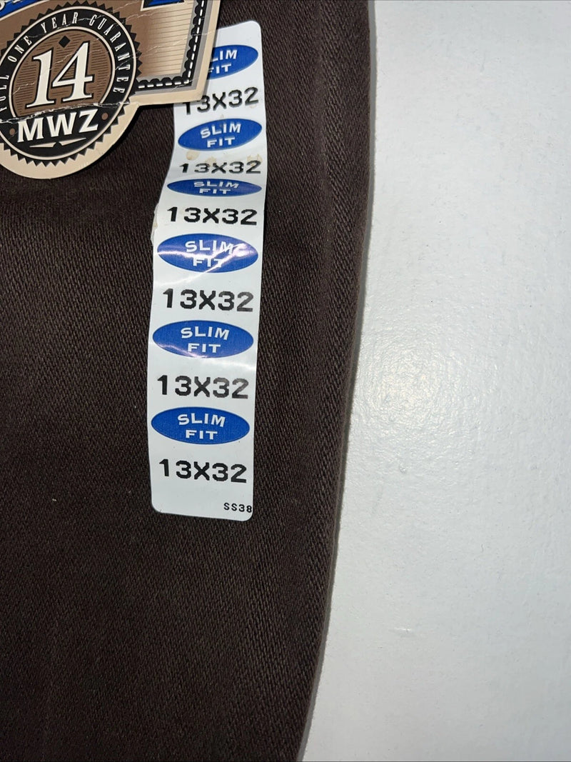 New Men’s Brown Cowboy Cut Slim Fit Wrangler Jeans. 13x32 G-6