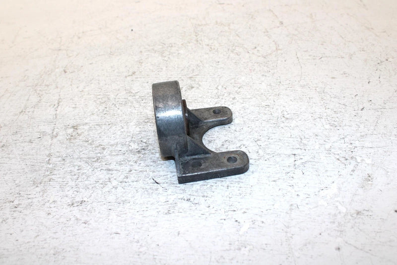 91 Yamaha Exciter Ii 570 Liquid Oem Jackshaft Bearing Supp. 85L-47631-00-00 SY24