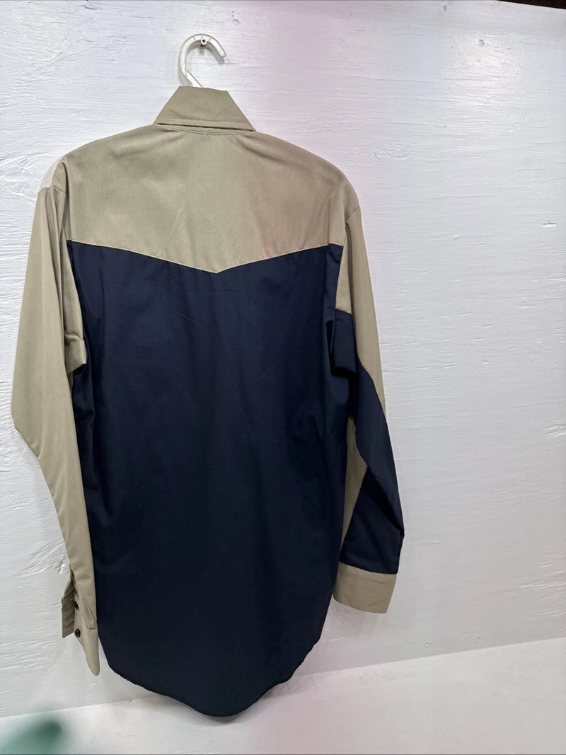 New Men’s Cowboy Threads Multiple Long sleeve button up Small B-64