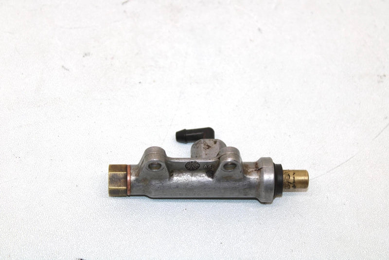 2004 Polaris Sportsman 500 Oem Rear Brake Master Cylinder 1910301 1911113 AP129