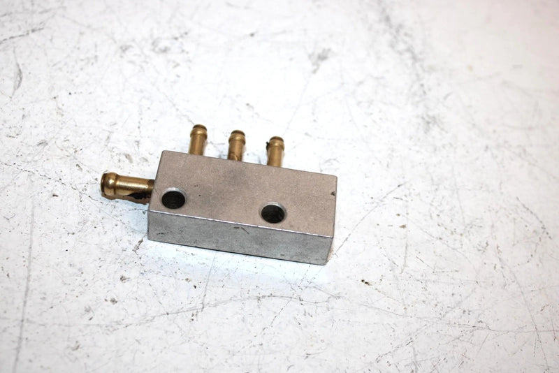 96 Arctic CatExt 580 Powder Special Oem Fuel Compensator Manifold 0670-759 SAS11