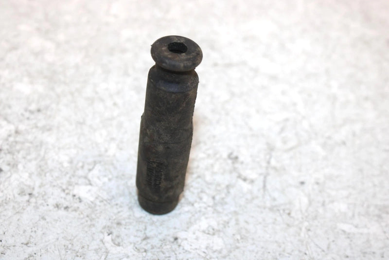 2005 Arctic Cat Atv 650 Oem Spark Plug Boot 3201-012 AA27