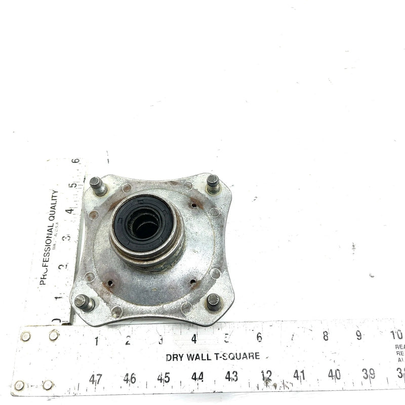 84-87 Suzuki Quadrunner 185 LT185 2x4 OEM Front Wheel Hub 54110-24403 AS39