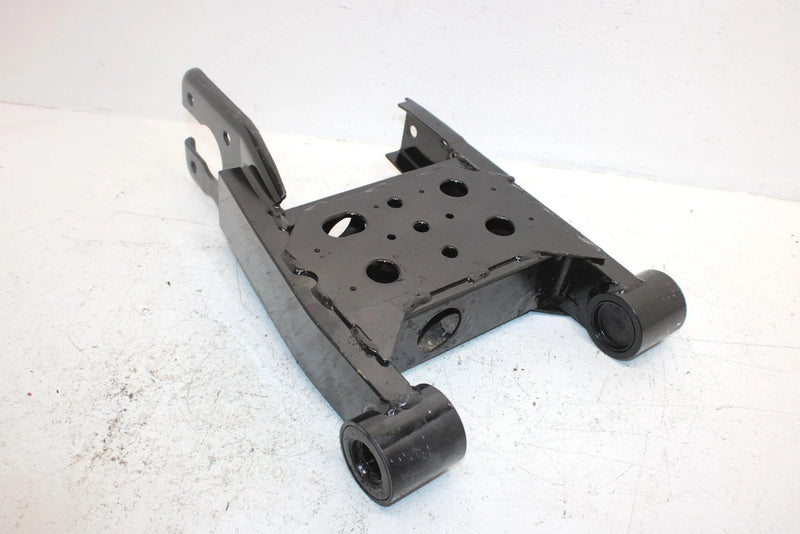 2002 Polaris Magnum 325 Oem Swingarm 1541577 AP151