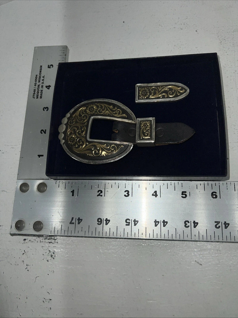 New Women’s Montana Silversmiths 3/4in 5 Bead Buckle Set. 8910 A-75