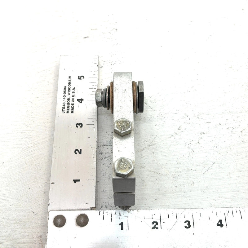 99-02 ARCTIC CAT ZR 500 OEM REAR ARM PIVOT BLOCK 0704-981 SA18