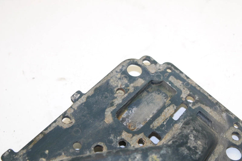 1988 Yamaha Waverunner 500 Oem Crankcase Inner Exhaust Cover 689-41111-00-1S JY5