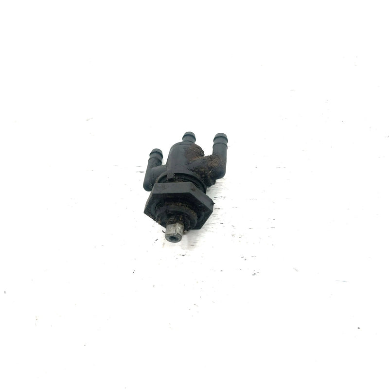 99-02 Polaris Xplorer 400 4X4 OEM Fuel Selector Valve 7052154 AP240