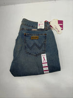New Women’s Wrangler Light Wash Low Rise Denim Jeans. 9/10x34 N-7