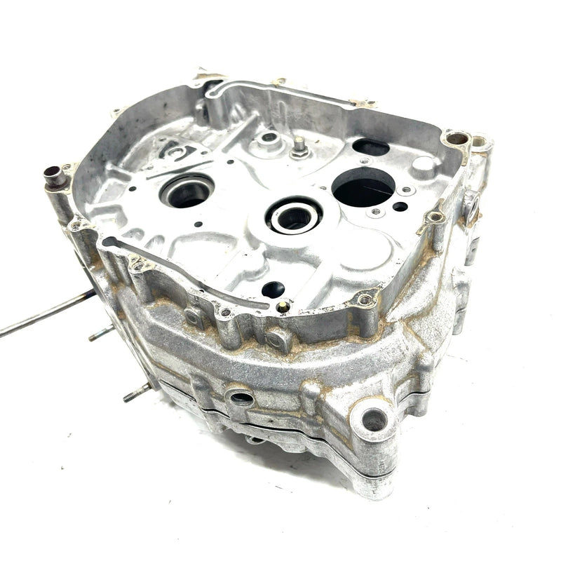 84 Suzuki Quadrunner 185 LT185 OEM Crankcase (Seized Stud) 11300-24841 AS39