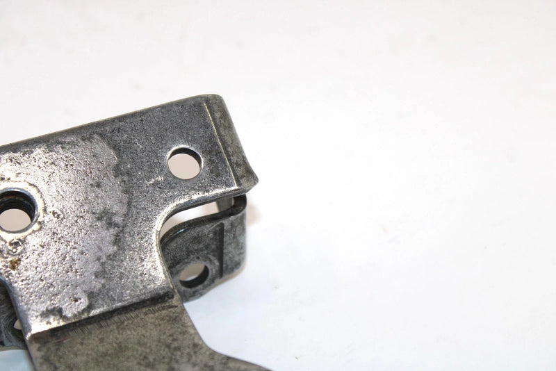 1985 Yamaha Vmax Oem Right Front Engine Mount Bracket 8M6-21429-01-00 SY125
