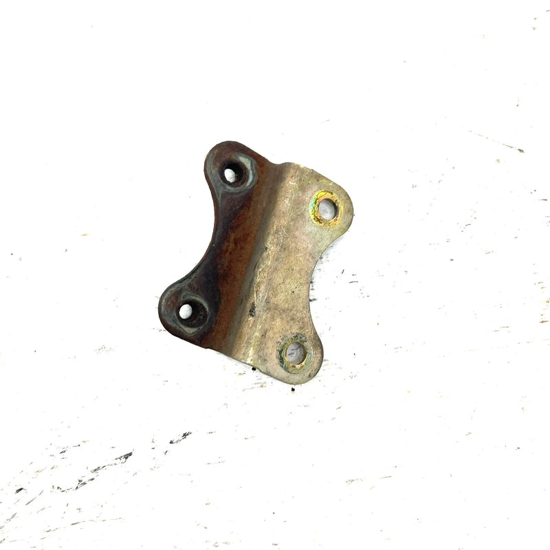 04 Yamaha Bruin 350 4x4 OEM Exhaust Pipe Mount Bracket 5UH-E477K-01-00 AY63