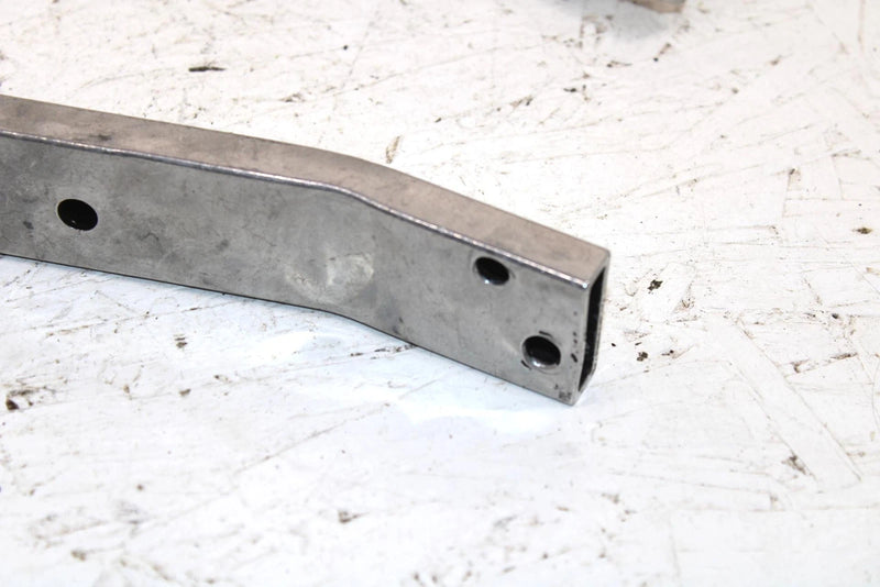 1985 Yamaha Vmax Oem Bumper Bracket Pair 8M6-2194Y-00-00 SY125