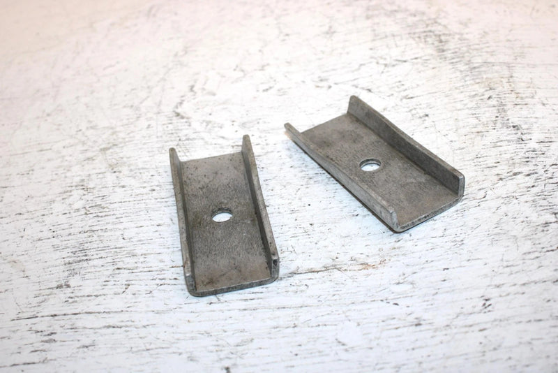 1999 Polaris 500 Xc Oem Ski Retainer Rubber Pair 5243127 5243824 SP28