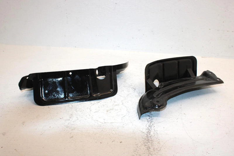 86 Honda Trx 125 Oem Front Inner Splash Guards 61862-VM6-000 61867-VM6-000 AH41