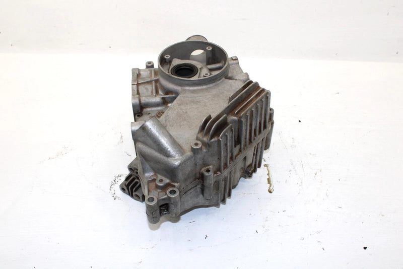 2002 Polaris Magnum 325 Oem Crankcase 3087124 AP185