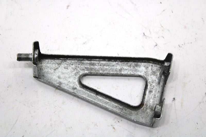 2007 Yamaha Attak Gt Oem Oil Tank Mount Bracket 8ES-2193E-00-00 SY135