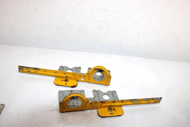 99 Ski-doo Mxz 670 Ho Oem Rear Bracket RH,LH (Set) 518321535 SS9