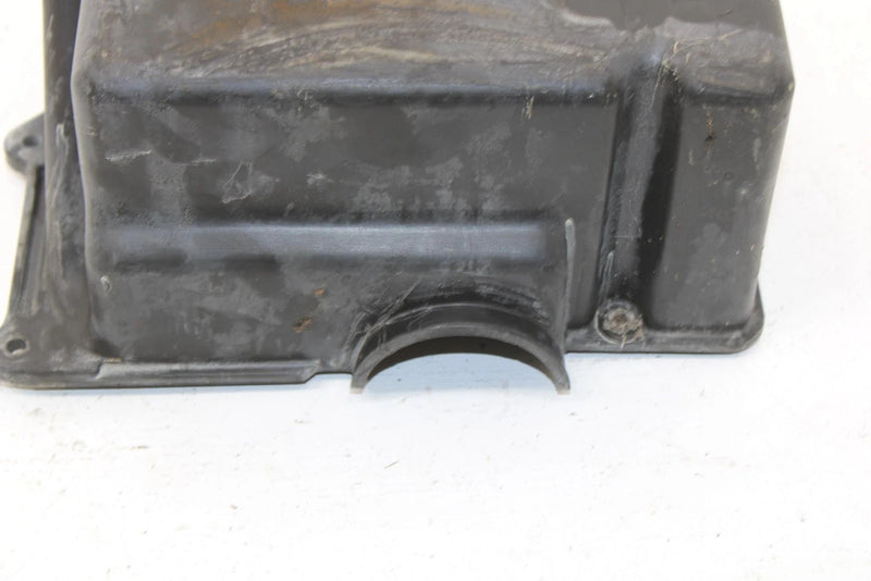 1988 Yamaha Srv Oem Lower Air Box Half 8K4-14441-01-00 SY62