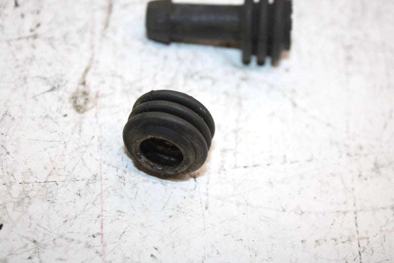 2000 Polaris Magnum 325 Oem Pin Boot Set 5412505 5412506 AP65