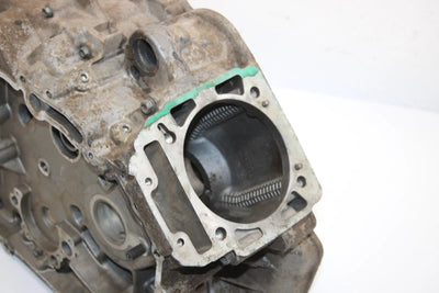 21 Can-am Outlander Max 450 4x4 Dps Oem Crankcase 420686324 AB4