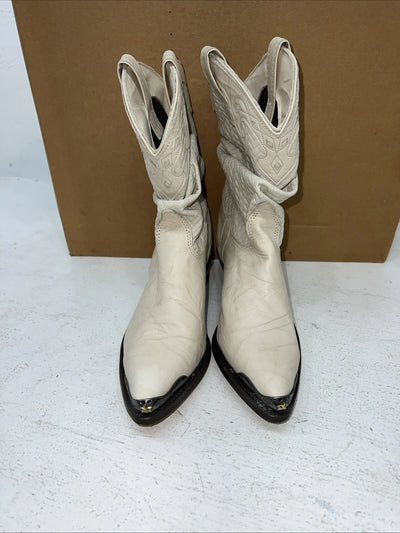 New Women’s Cream Capezio Cowboy Boots. L 467 7.5 7 1/2 M. 17-31