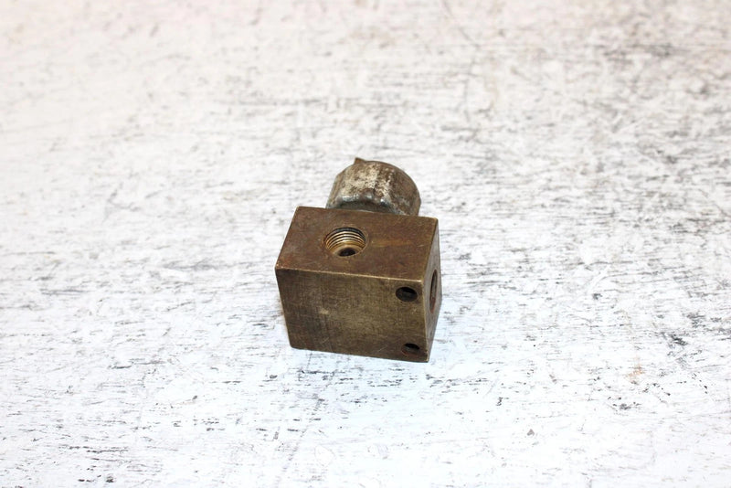 1999 Polaris Sportsman 500 Oem Brake Cross Fitting W/Switch 7052129 AP24