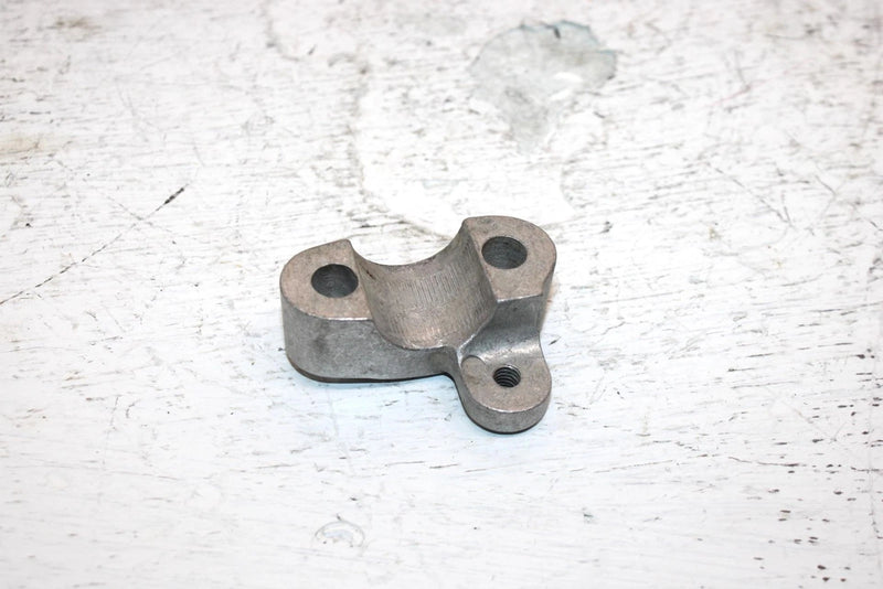 1986 Honda Atc 200 Sa Oem Upper Handlebar Clamp Set 53121-958-000 AH59