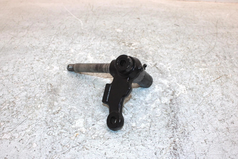 1988 Yamaha  Moto 4 Oem Left Steering Knuckle 59V-23501-01-00 AY23