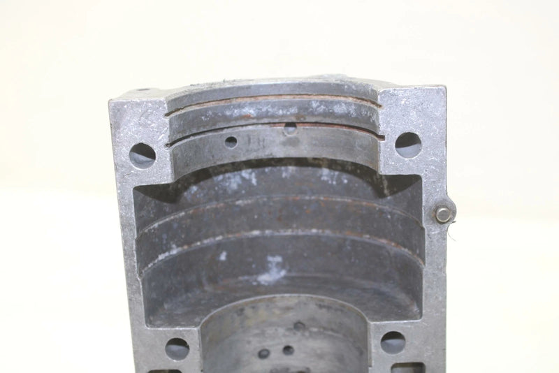78 Yamaha Enticer 340 OEM Lower Crankcase 8J9-15100-01-00 SY55