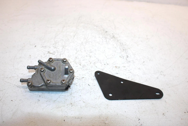 2000 Polaris Magnum 325 Oem Fuel Pump W/Bracket 543829 2520227 AP96