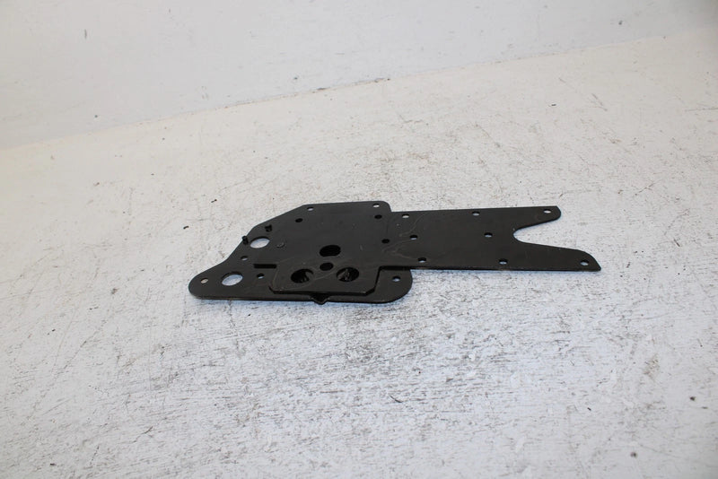 2000 Polaris Classic Touring Oem Left Suspension Bracket 1012439-067 SP54
