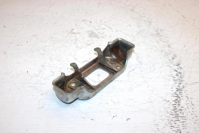 1986 Honda Trx 125 Oem Rear Fender Latch 80101-VM6-000 AH41