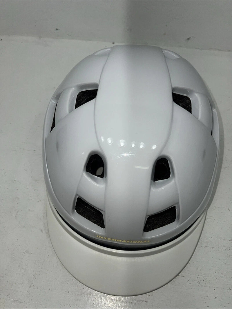 New Women’s White IRH English Riding Helmet. 1056-17 Large. 12-98