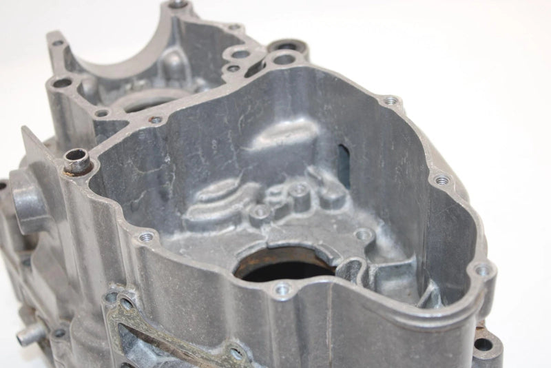 86 Yamaha  Moto 4 Yfm200dxs Oem Crankcase 1NU-15100-00-00 AY2