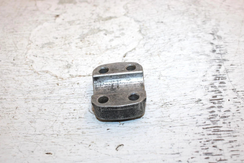 1983 Honda Atc 250 Ra All Terrain Oem Front Axle Clamp 51634-MA0-003 AH62