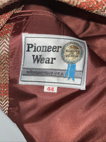 New Men’s Pioneer Wear Red Plaid Suit Jacket 44 #554 LL-608