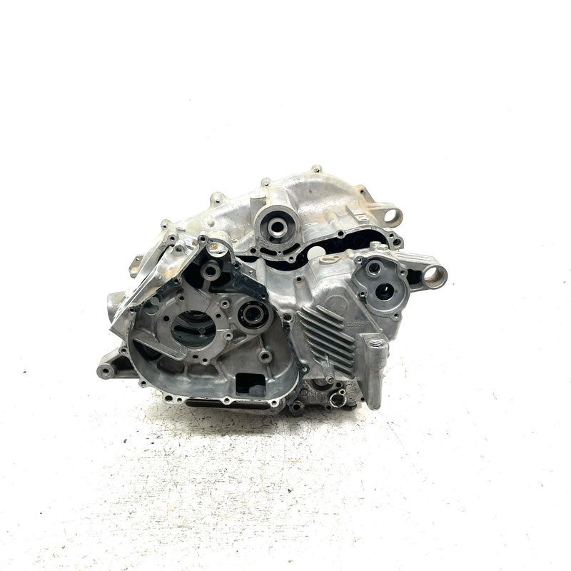 2006 Yamaha Rhino 450 YXR450FA 4x4 OEM Crankcase 2P5-15100-01-00 XY2