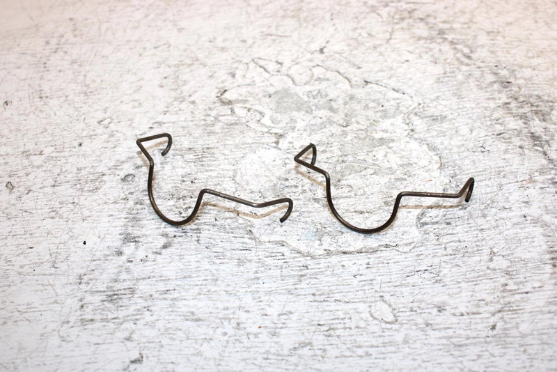 1996 Ski-doo Mxz 440 Oem Valve Cap Spring Clip Pair 420838083 SS13