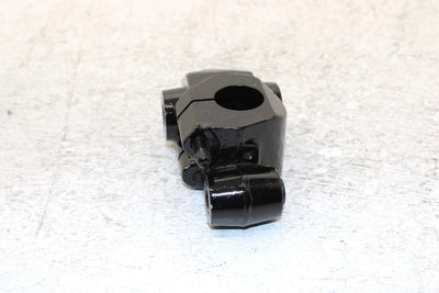 1995 Yamaha Vmax 500 Oem Left Front Suspension Bracket 84M-2376E-00-00 SY34